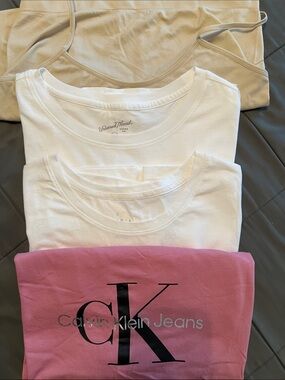 Tee shirts